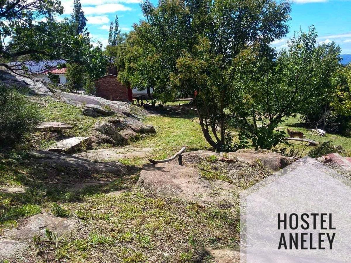 Hostel Aneley Tanti Ngoại thất bức ảnh