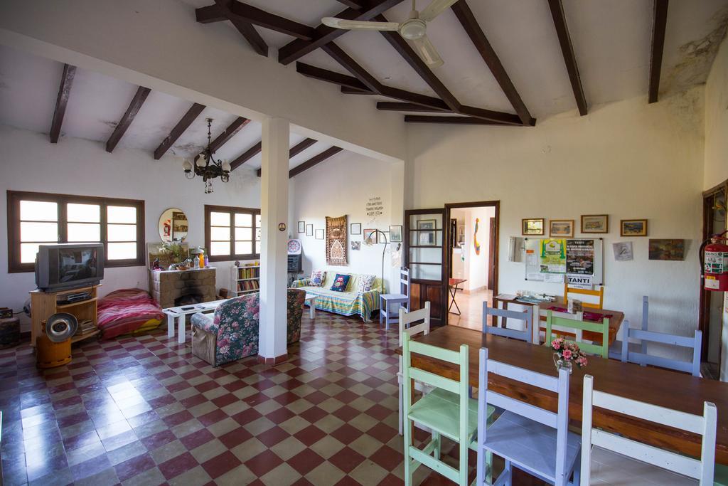 Hostel Aneley Tanti Ngoại thất bức ảnh